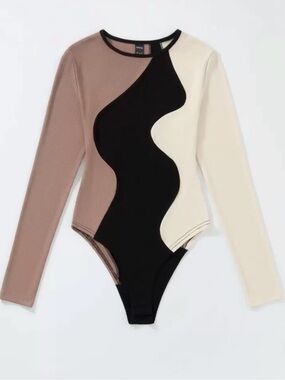 SHEIN Black, Beige, Cream Long-Sleeve Colorblock Rib-Knit Bodysuit